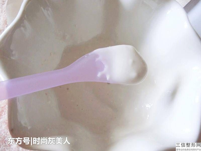 “黑碳娃娃”柔膚激光去除多余碳粉的步驟